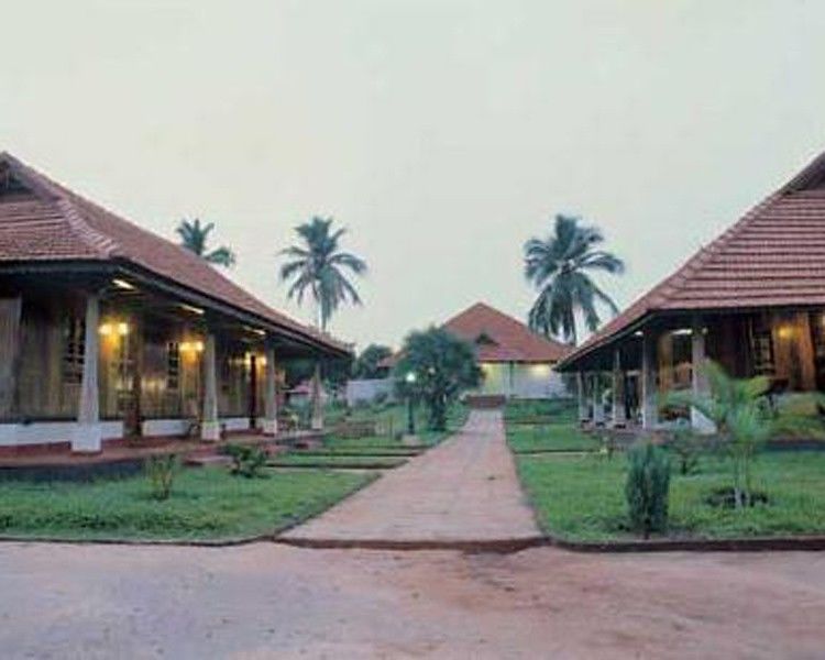 Isola Di Cocco Ayurvedic Beach Resort Poovar Ngoại thất bức ảnh