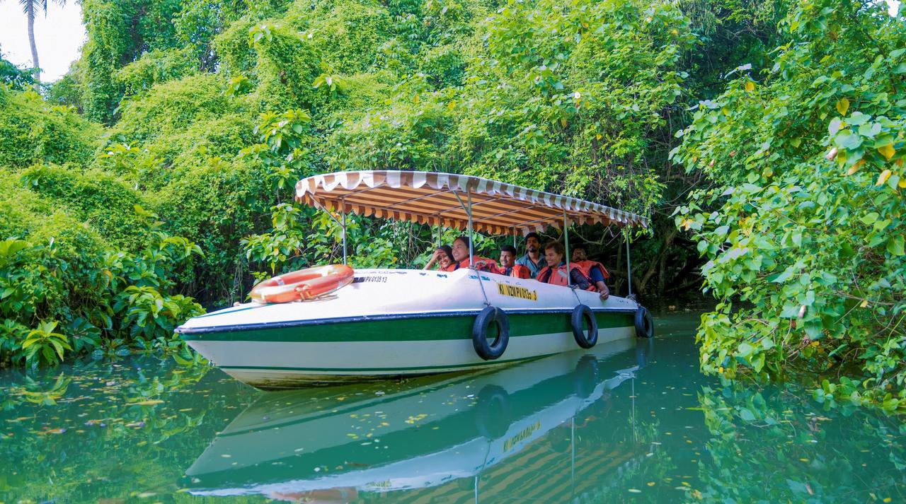 Isola Di Cocco Ayurvedic Beach Resort Poovar Ngoại thất bức ảnh