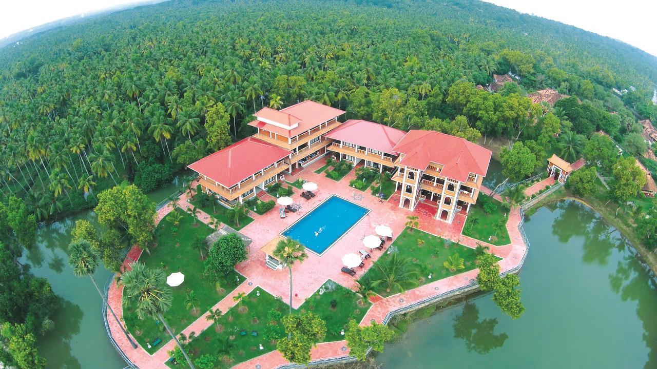 Isola Di Cocco Ayurvedic Beach Resort Poovar Ngoại thất bức ảnh